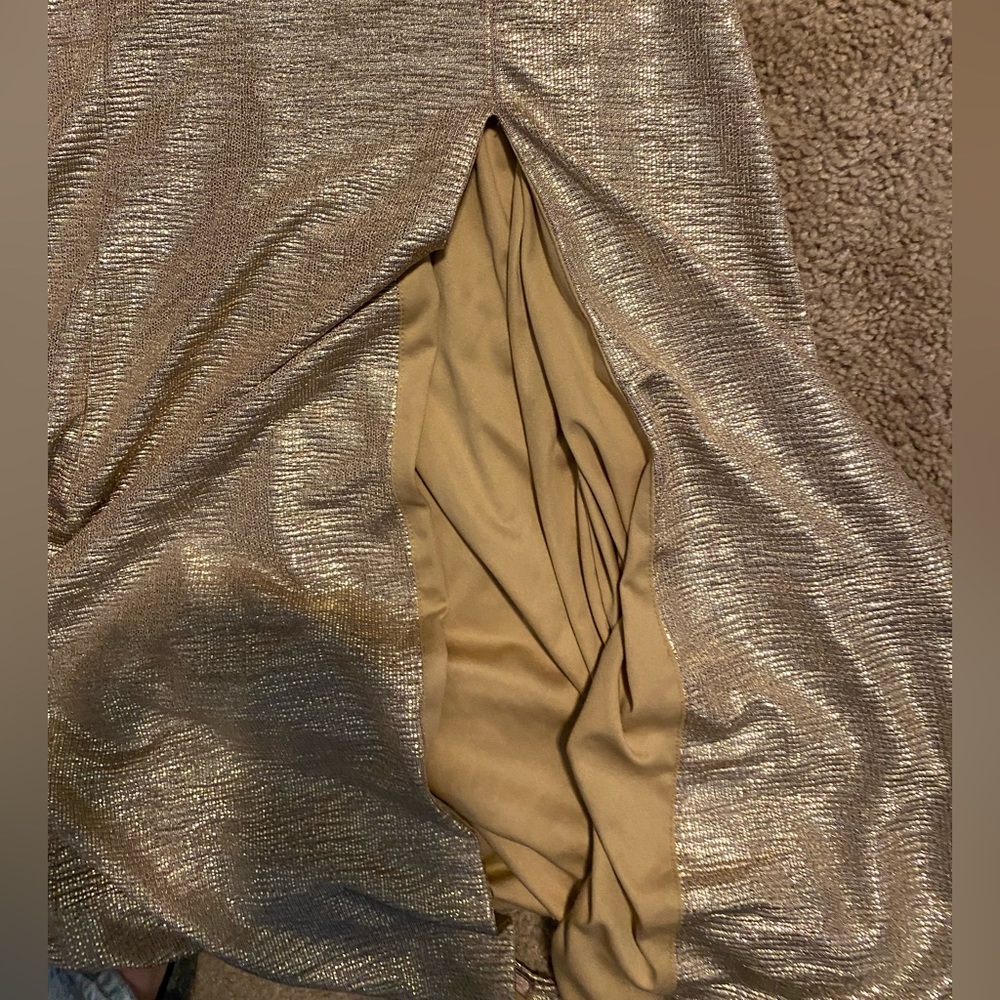 Beautiful shimmer gown - Picture 10 of 10